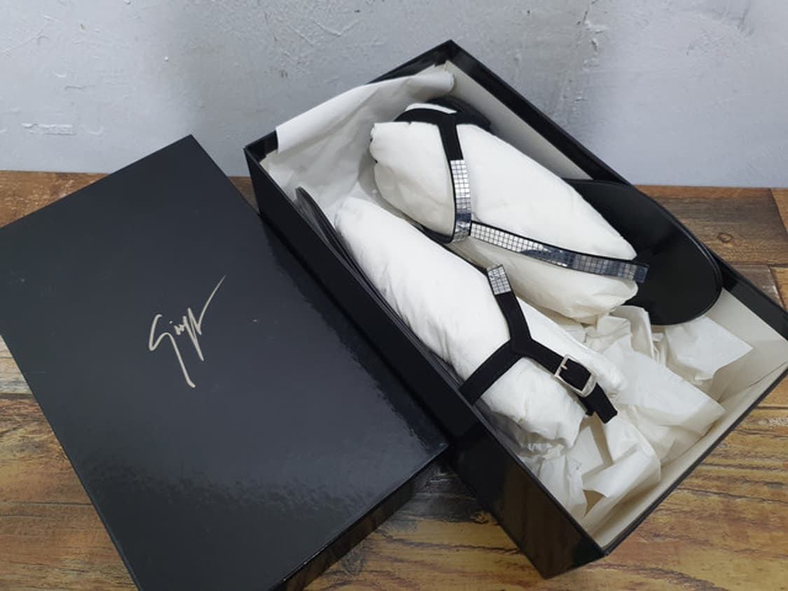 GIUSEPPE ZANOTTI 쥬세페자노티 스트랩샌들 (225MM) 상품이미지7