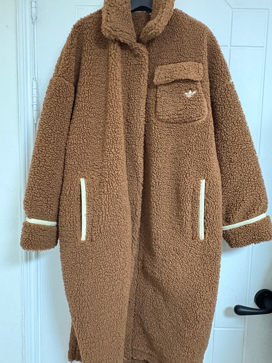 아디다스 쉐르파 롱플리스 (제니 착용) 상품이미지1