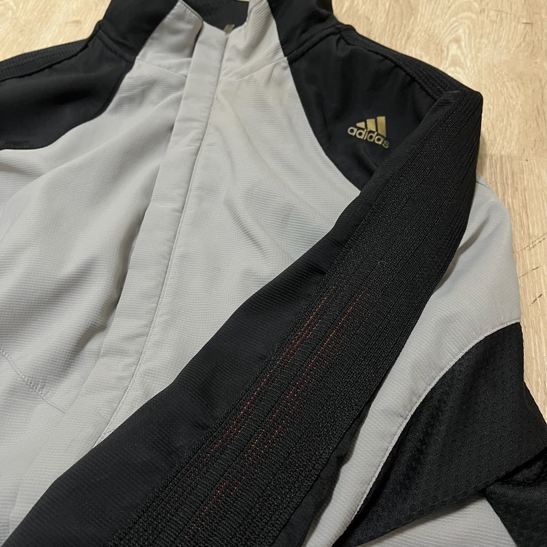 아디다스 올드스쿨 배색 스탠드넥 바람막이 자켓 [그레이] 2XL110 상품이미지5