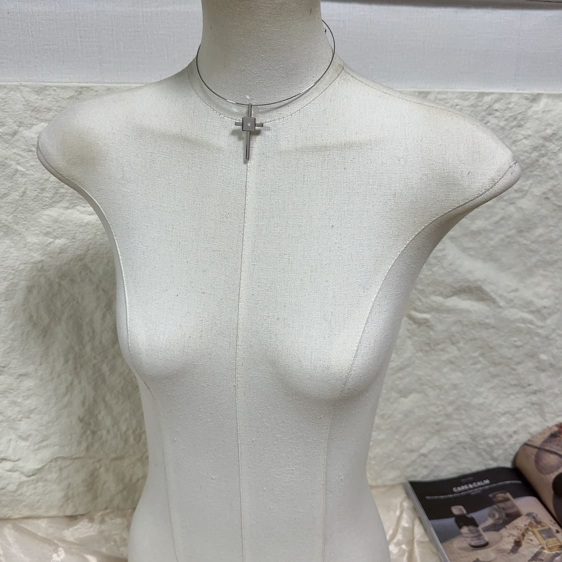 빈티지 오픈 십자가 초커 목걸이 상품이미지1