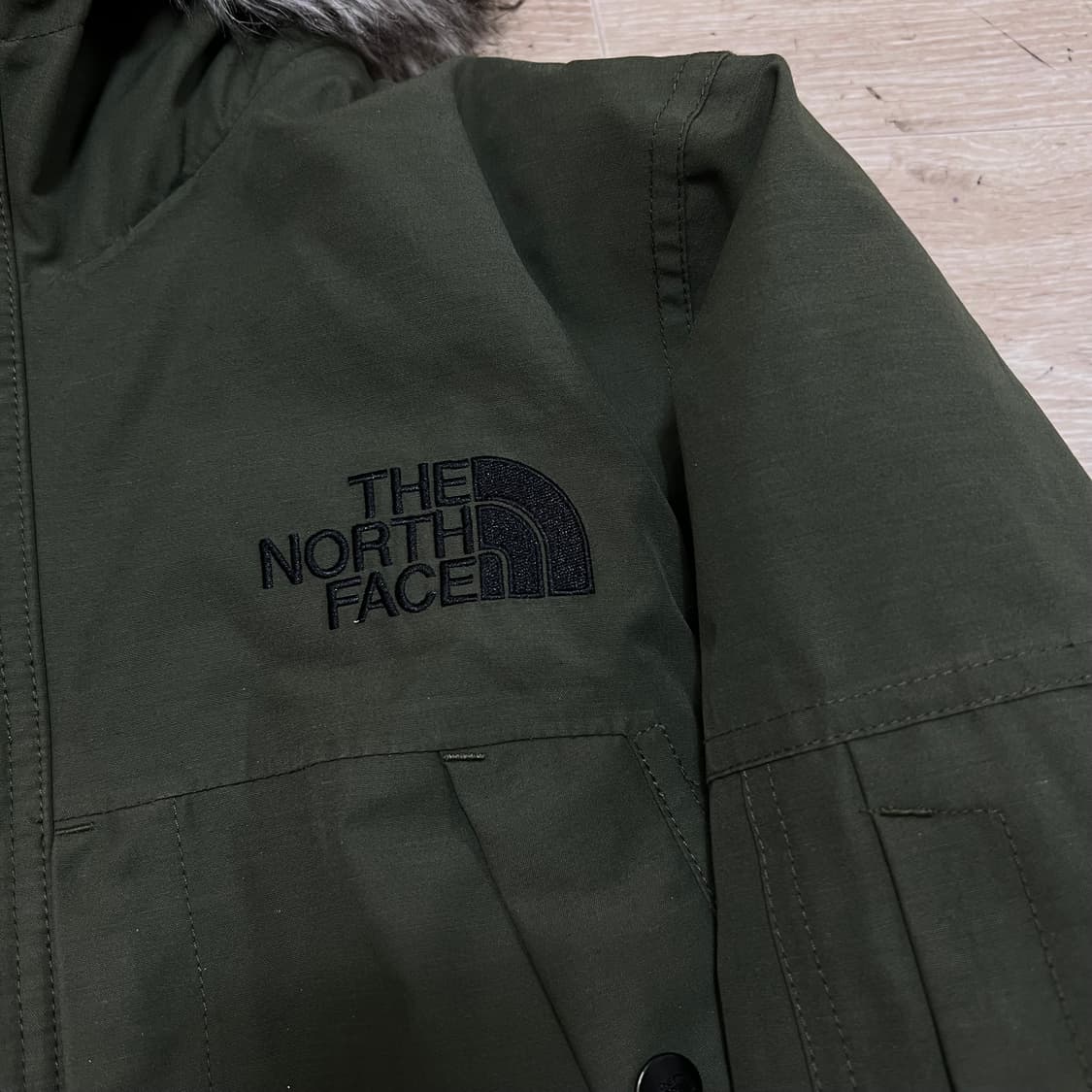 노스페이스 하이벤트 구스다운 퍼후드 야상패딩 점퍼 [카키] L/100 상품이미지4