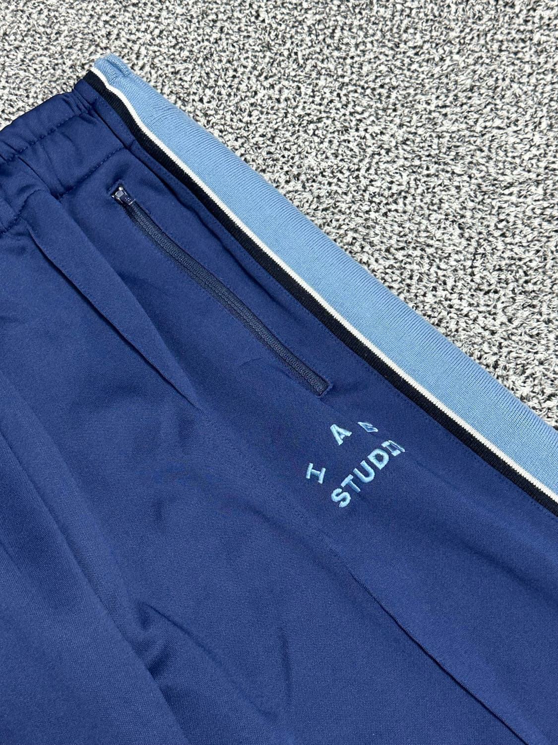 아이앱스튜디오 트랙 네이비 팬츠 상품이미지3