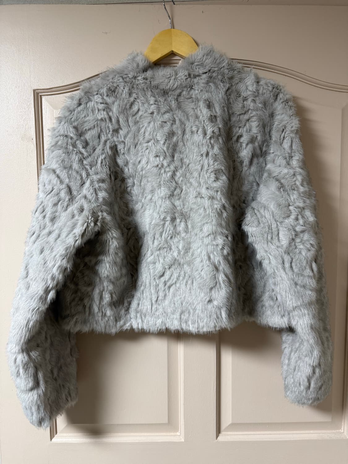 HUNCH 헌치 회색 퍼 자켓 상품이미지4