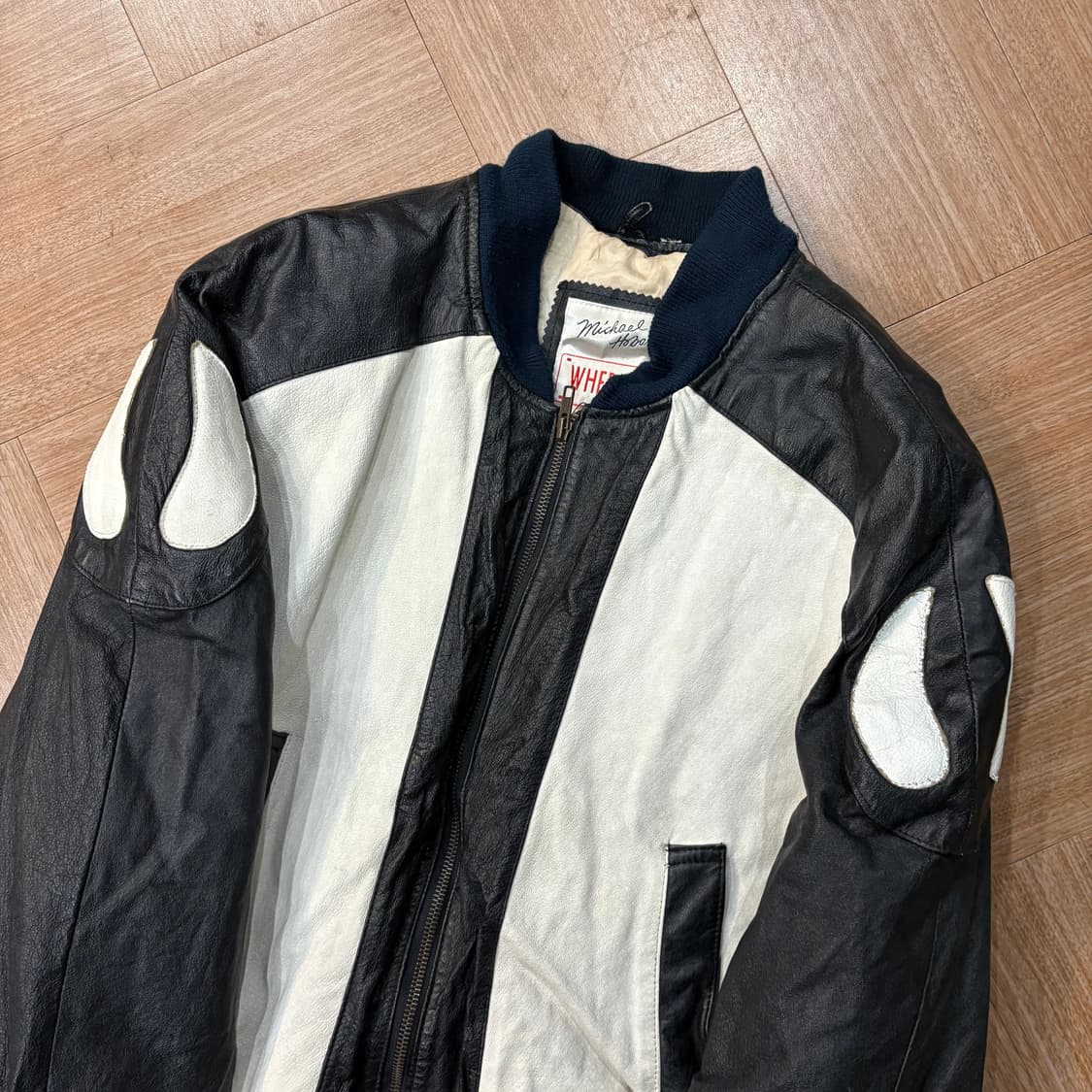 마이클호반 블랙 카우 레더 봄버 자켓 상품이미지6