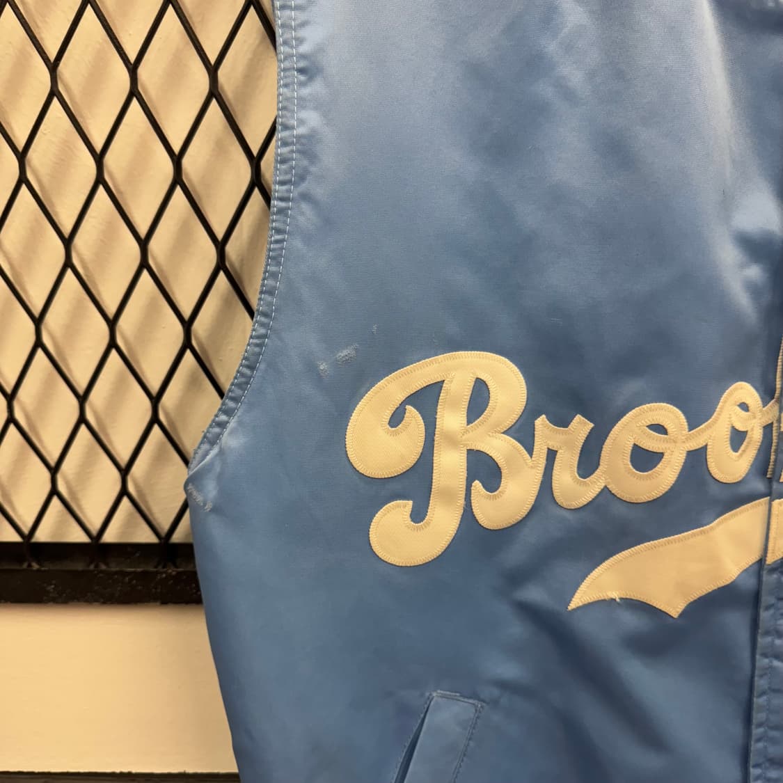 마제스틱 코퍼스타운 바시티 베스트 전면 브루클린 로고 포인트 스카이블루 상품이미지7