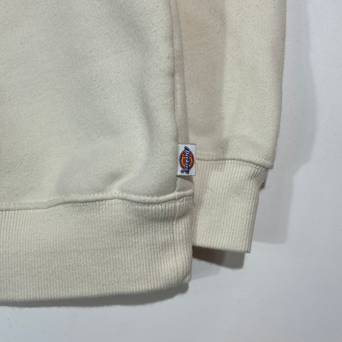 디키즈 아이보리 맨투맨 상품이미지4