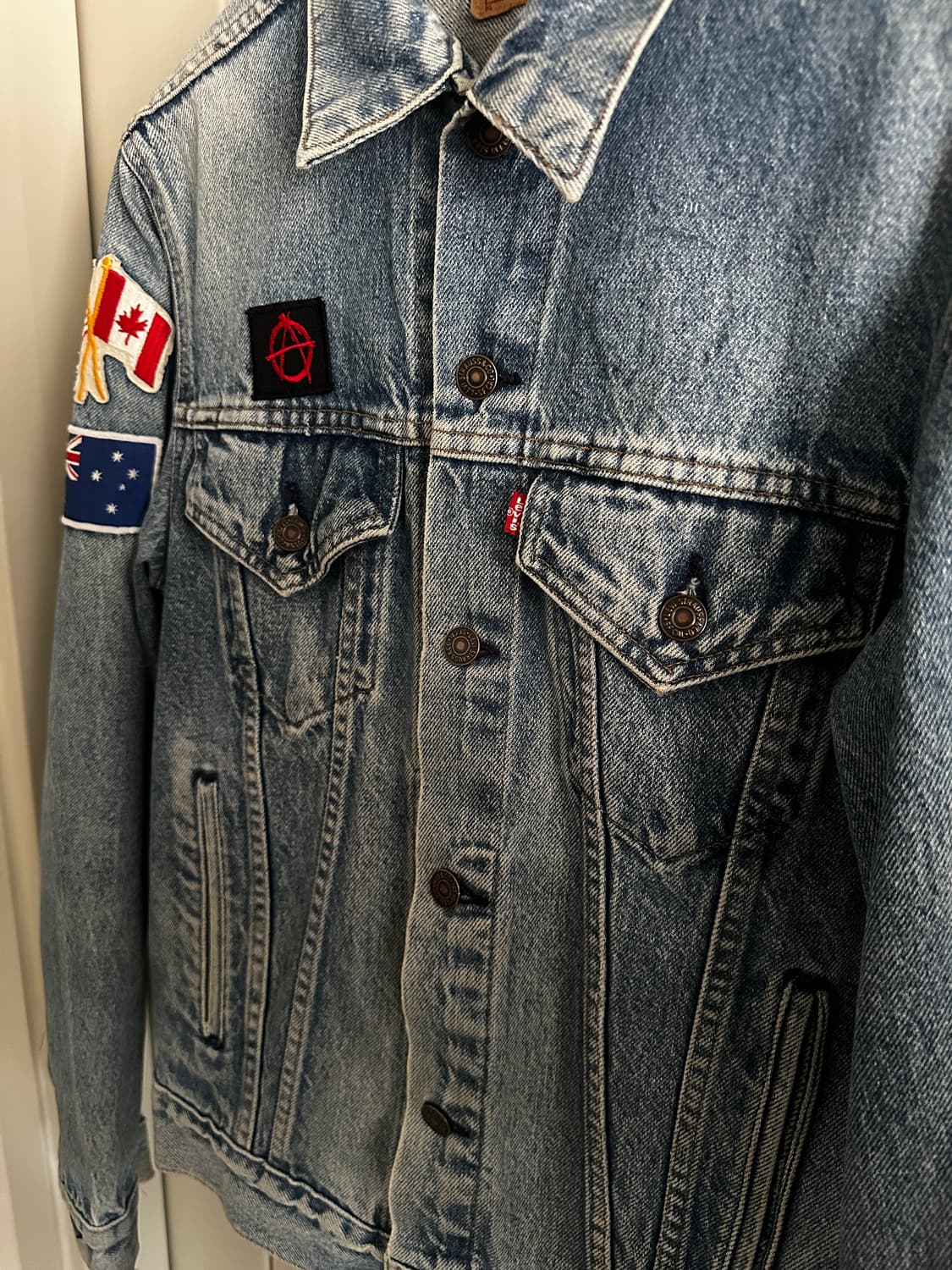 90s Levi’s 데님 패치 커스텀 트러커 자켓 상품이미지4