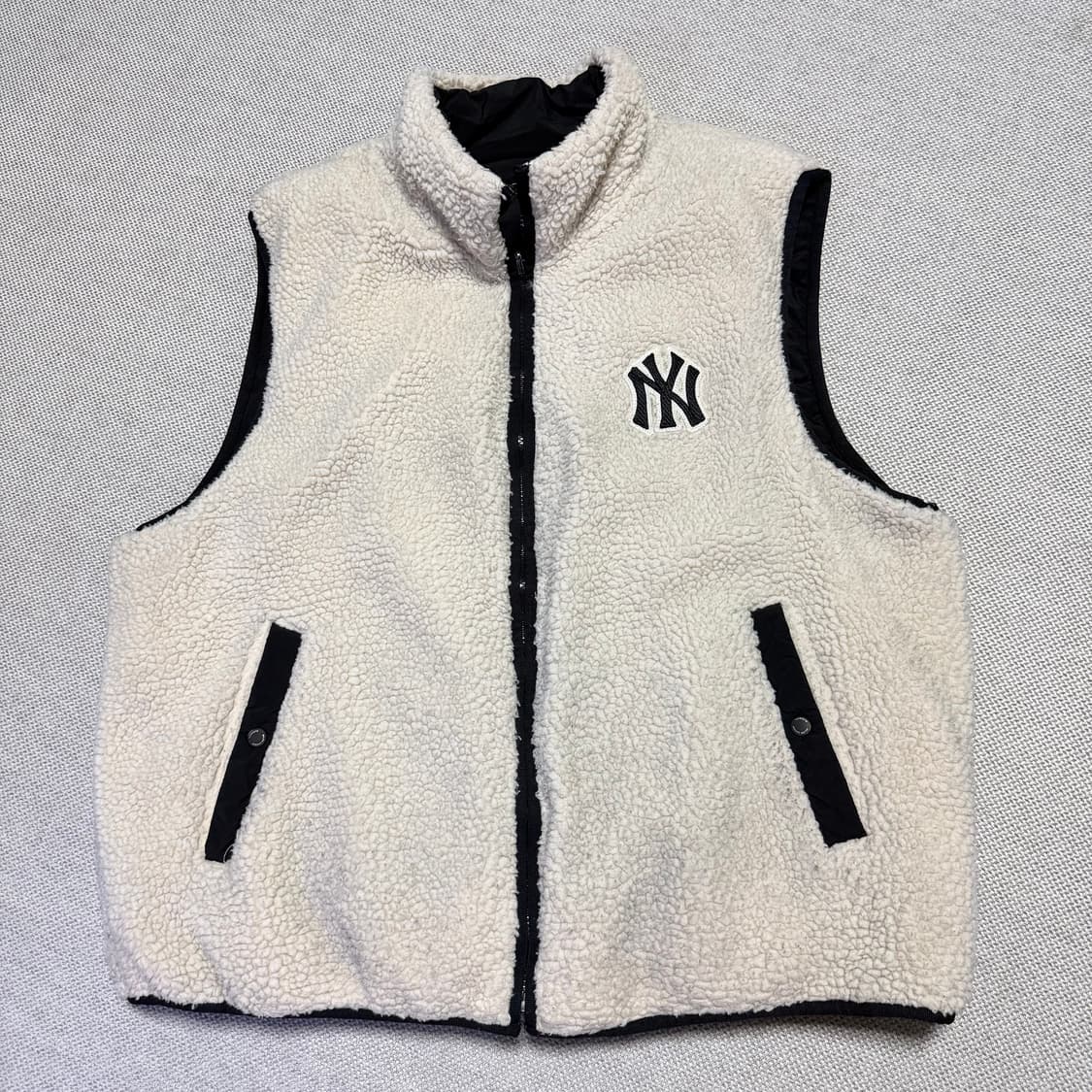 MLB 뉴욕 양키스 리버시블 후리스 조끼 상품이미지1