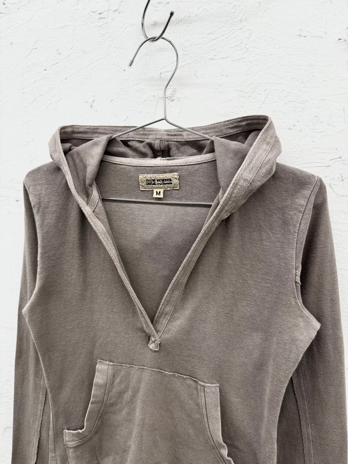 back number 딥 브이넥 후디 상품이미지2