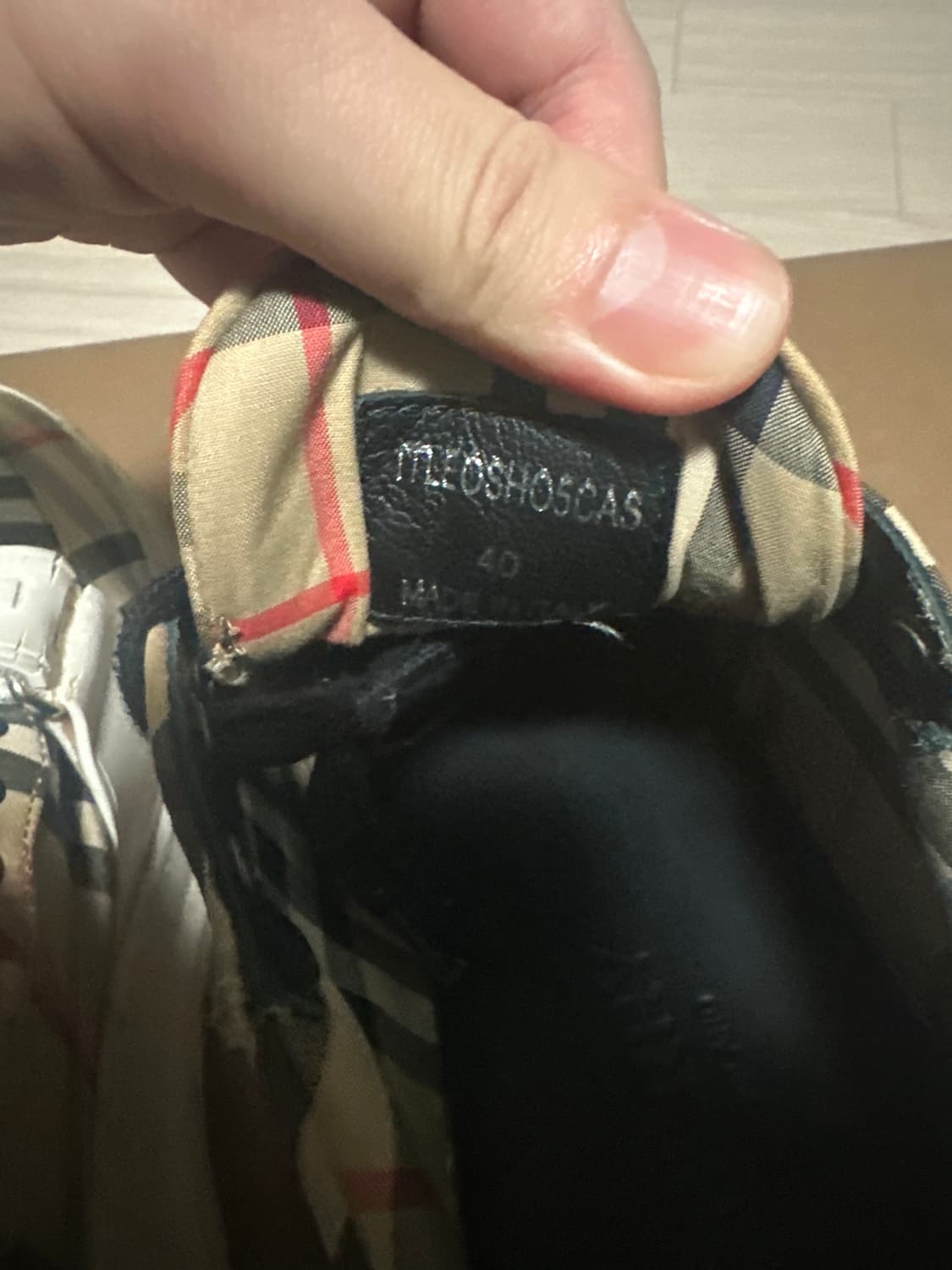 버버리 벨크로 스니커즈 상품이미지4