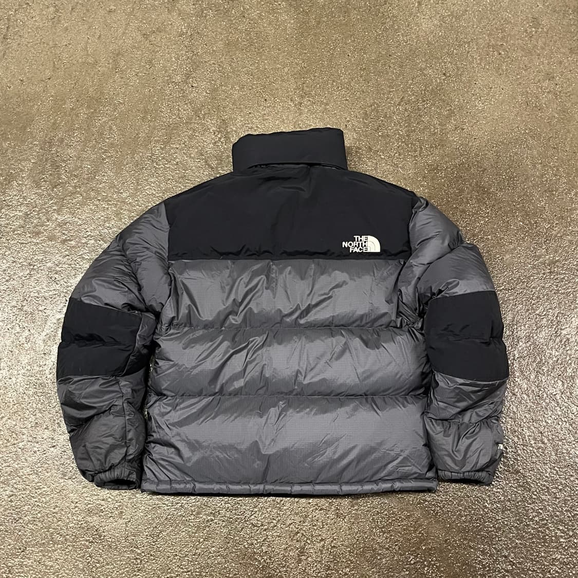 노스페이스 700 발토로 다운 자켓 (100) 상품이미지3