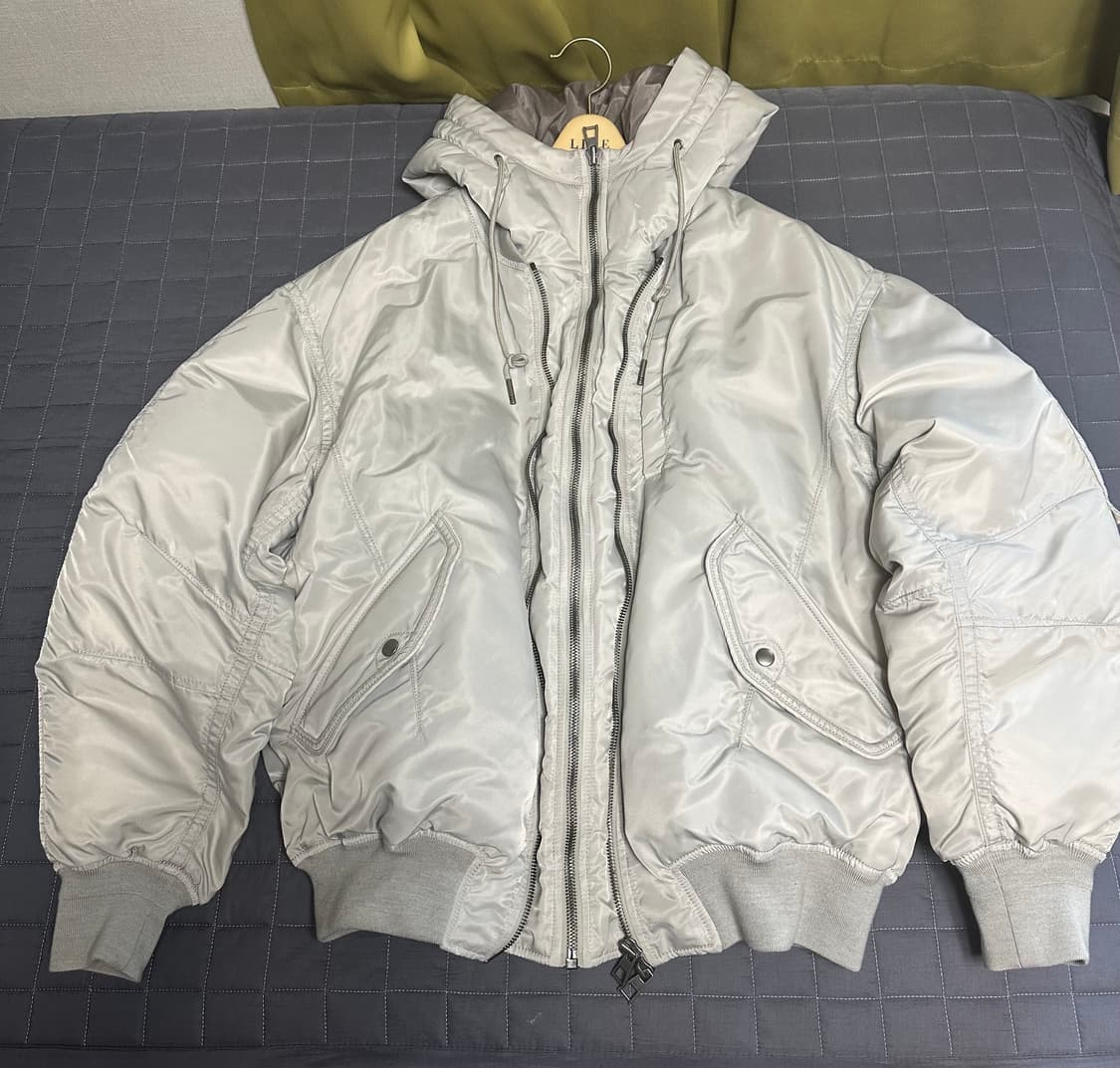 송지오옴므 MA-1 패딩, 사이즈 100~105, 샌드베이지 상품이미지1