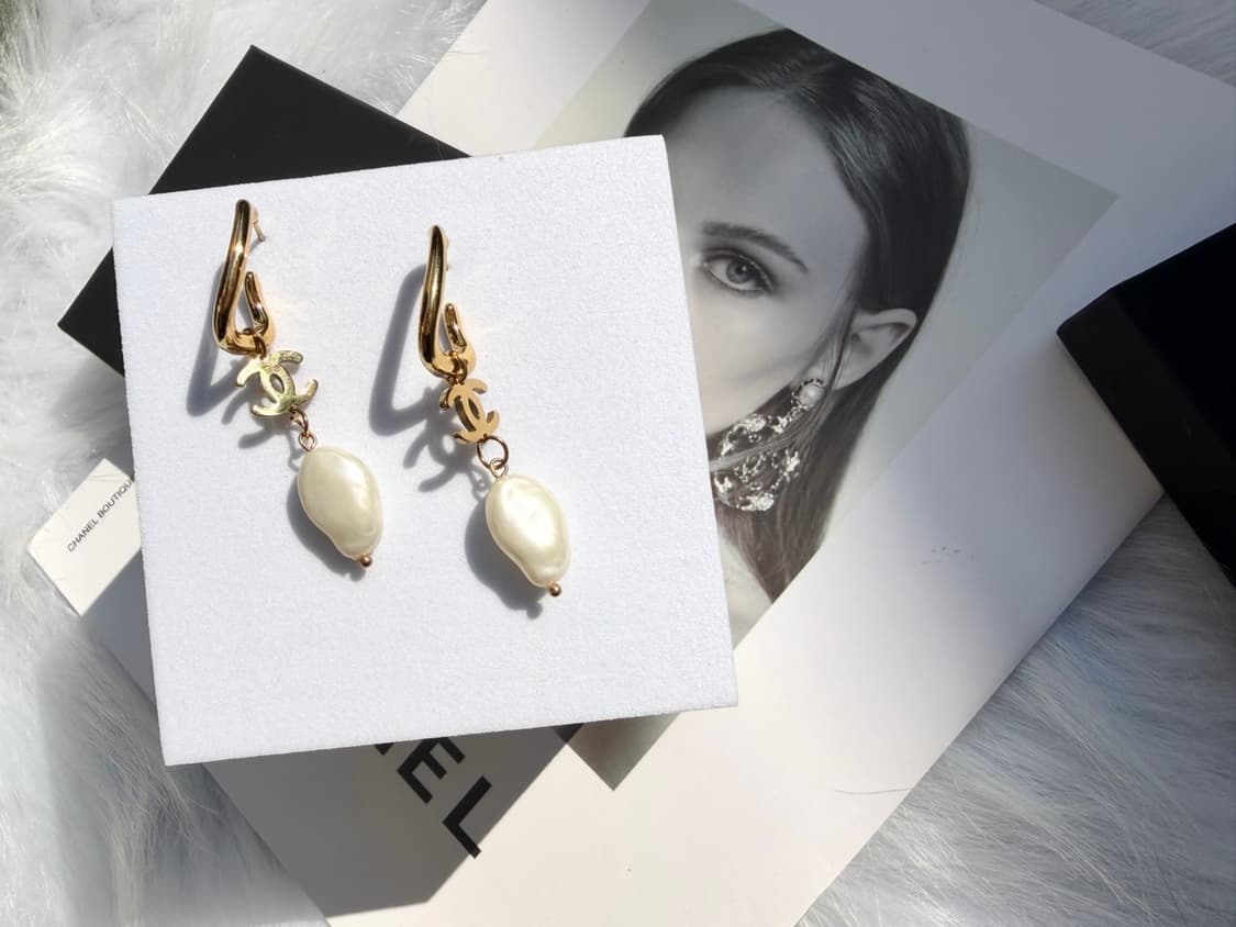 샤넬 모던 골드 진주 이어링 상품이미지10