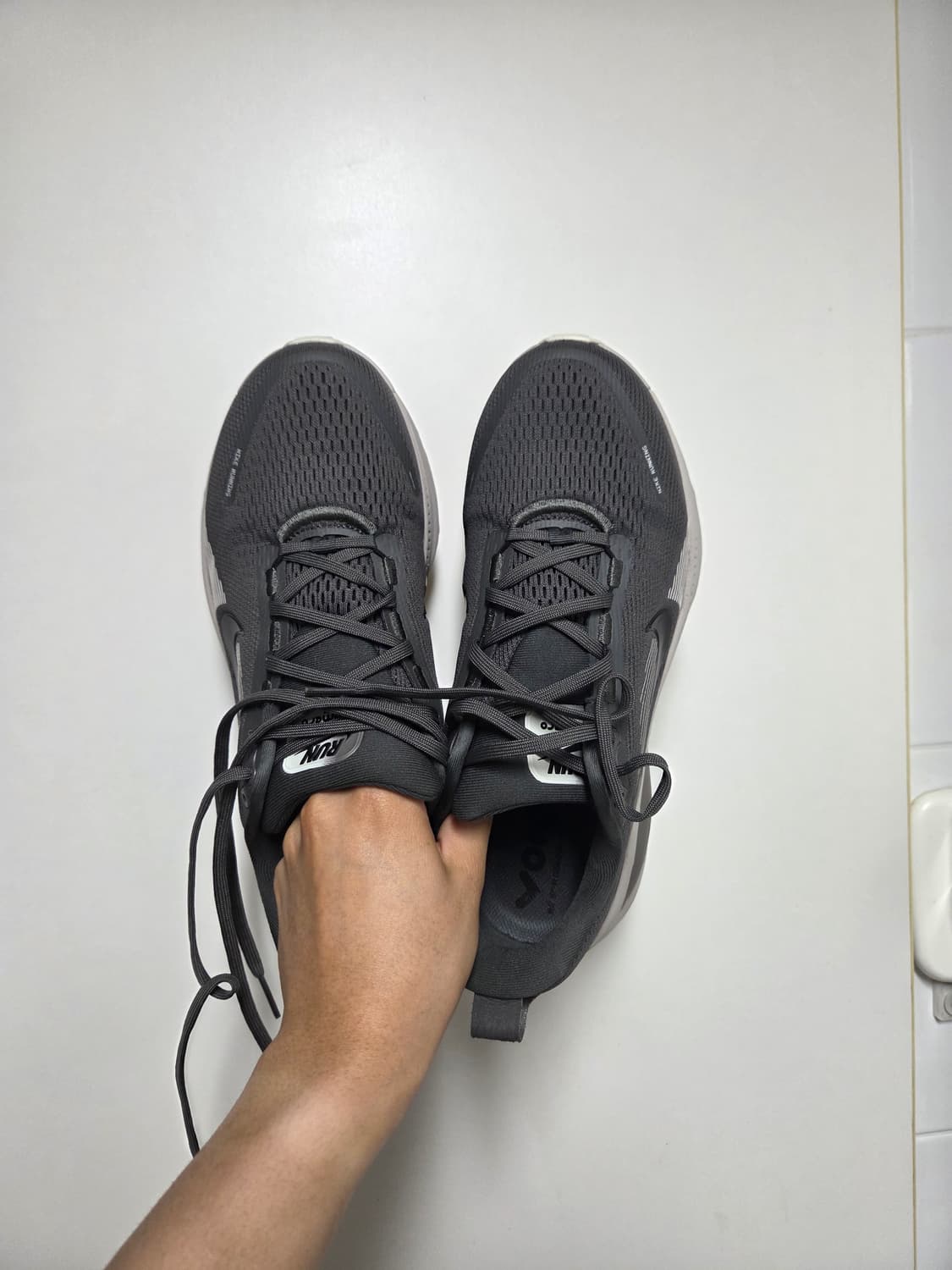 나이키 보메로18 265 상품이미지2