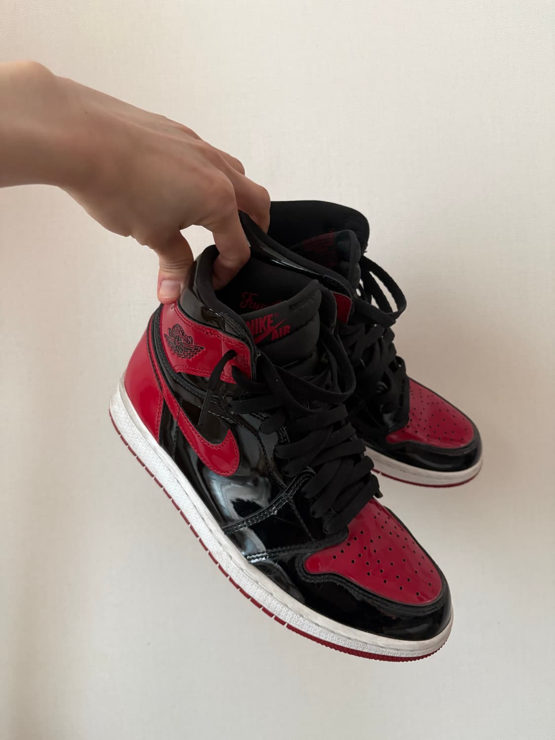 나이키 조던1 레트로 하이 OG 페이턴트 브레드 상품이미지1