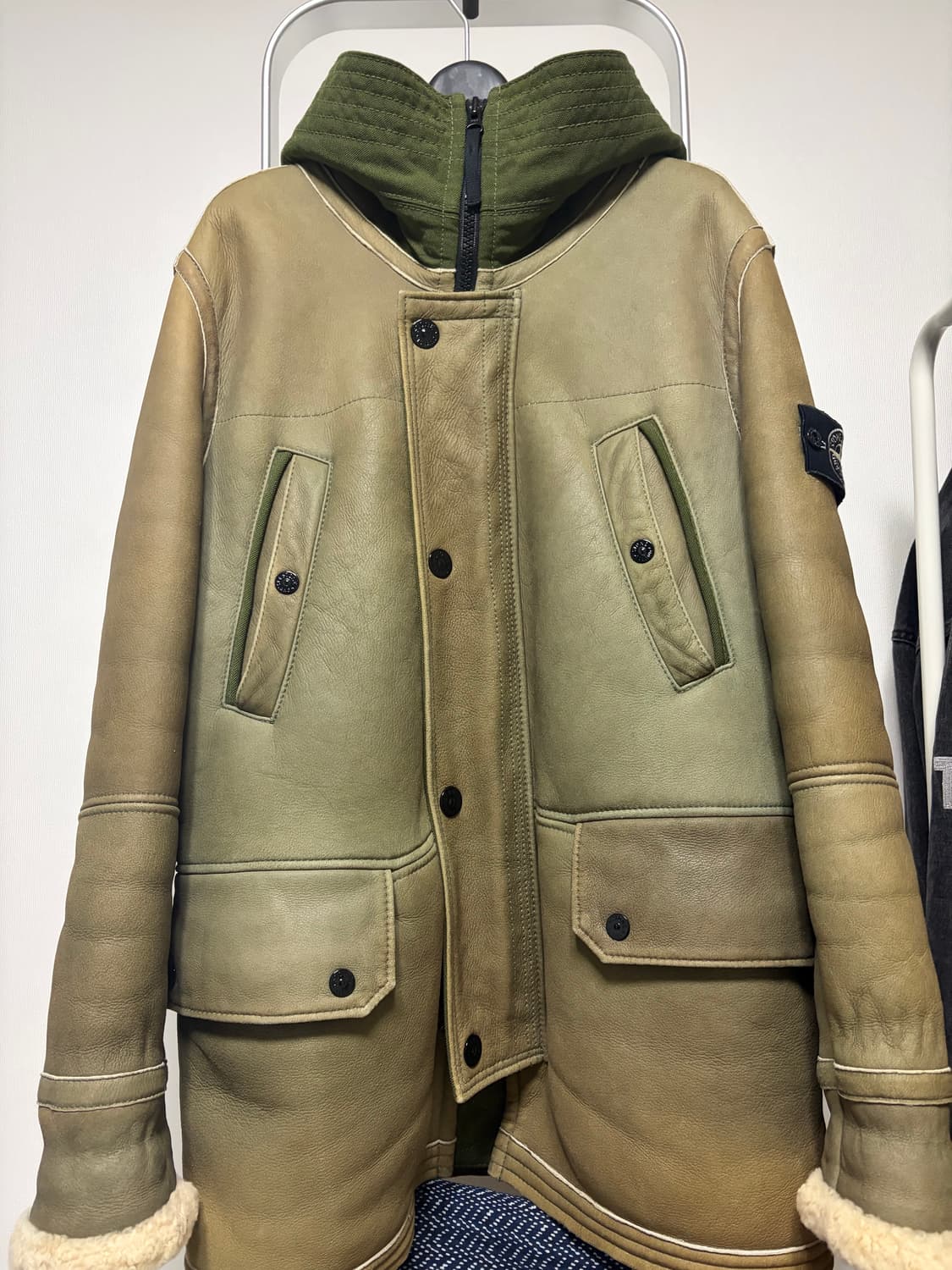 스톤아일랜드 무스탕 100 상품이미지1