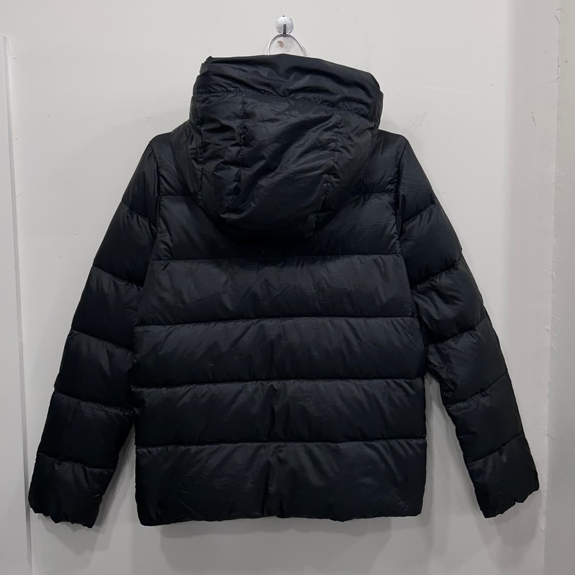 나이키 덕다운 블랙 스우시 하이넥 후드 경량패딩 상품이미지5