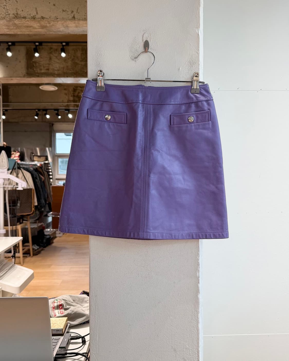쿠레쥬 퍼플 레더 미니스커트  상품이미지2