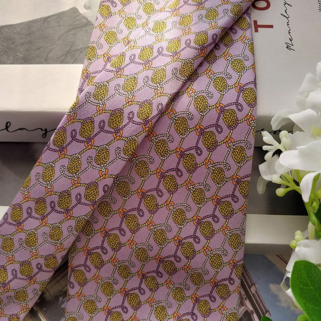 에스 티 듀퐁 실크 연보라 패턴 넥타이 9.5cm A+등급 K1567
 상품이미지4