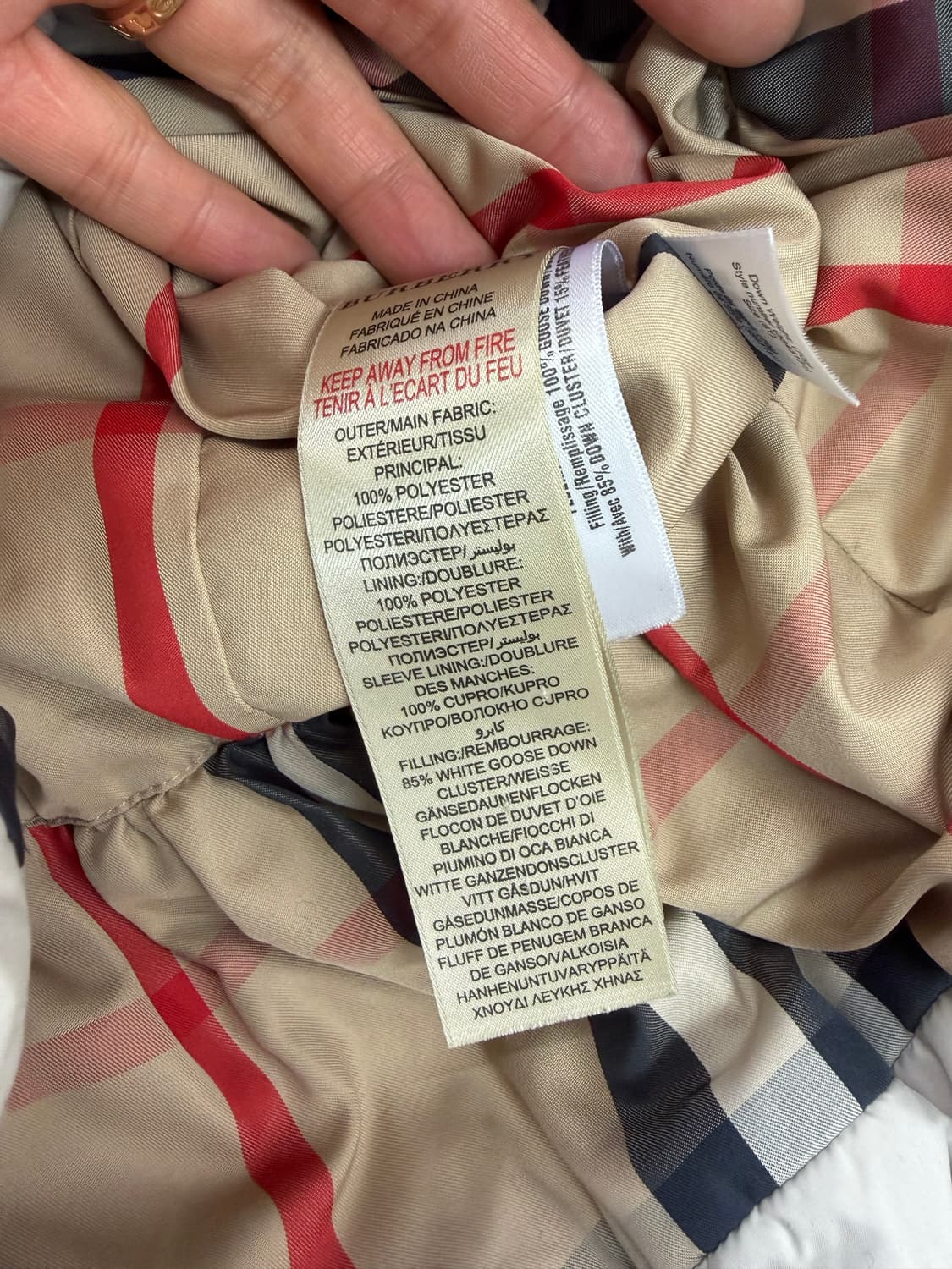 정품) 버버리 키즈 패딩 8y 상품이미지8