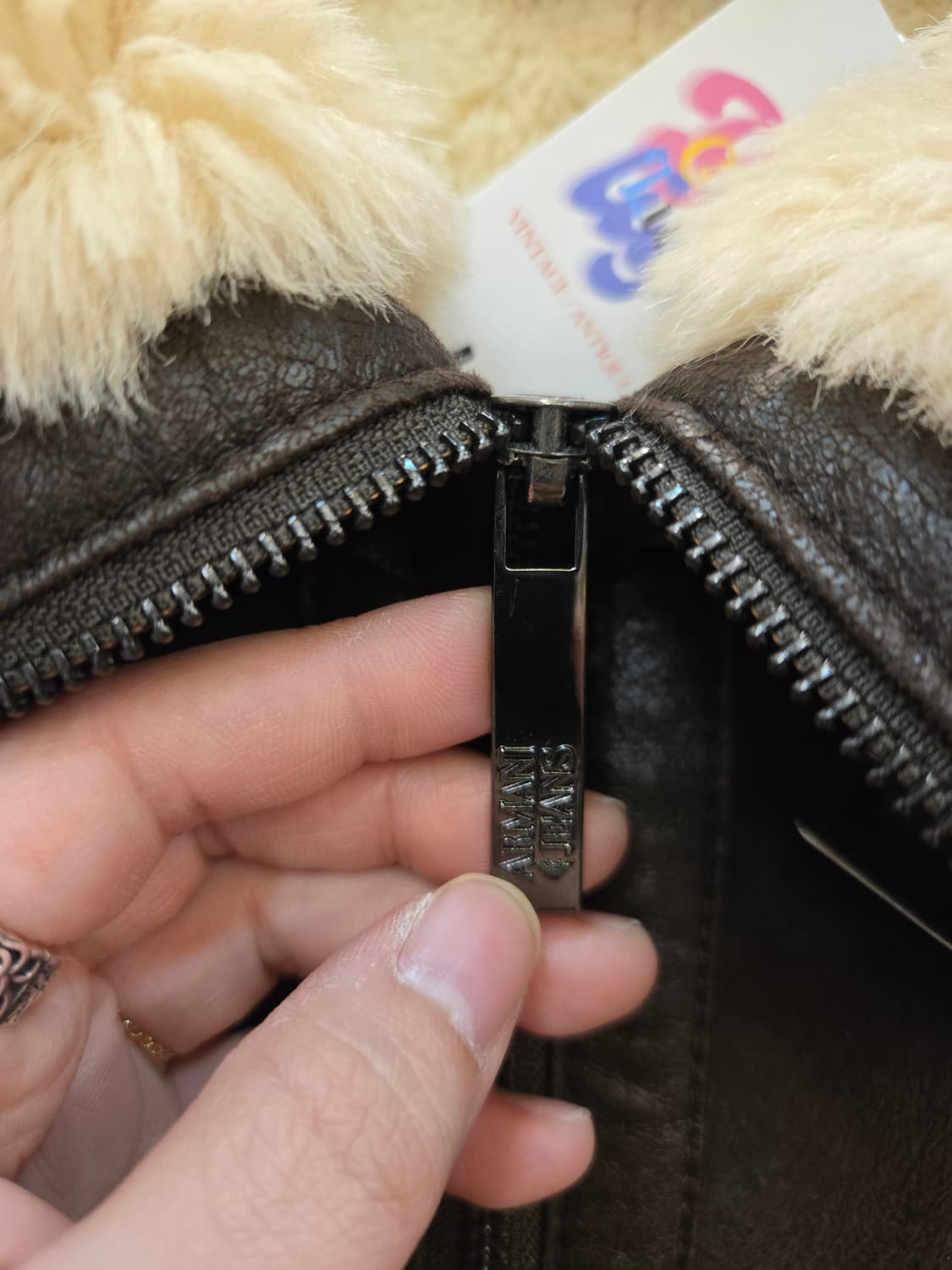 아르마니 진스(AJ) 여성용 페이크퍼 무스탕 상품이미지6