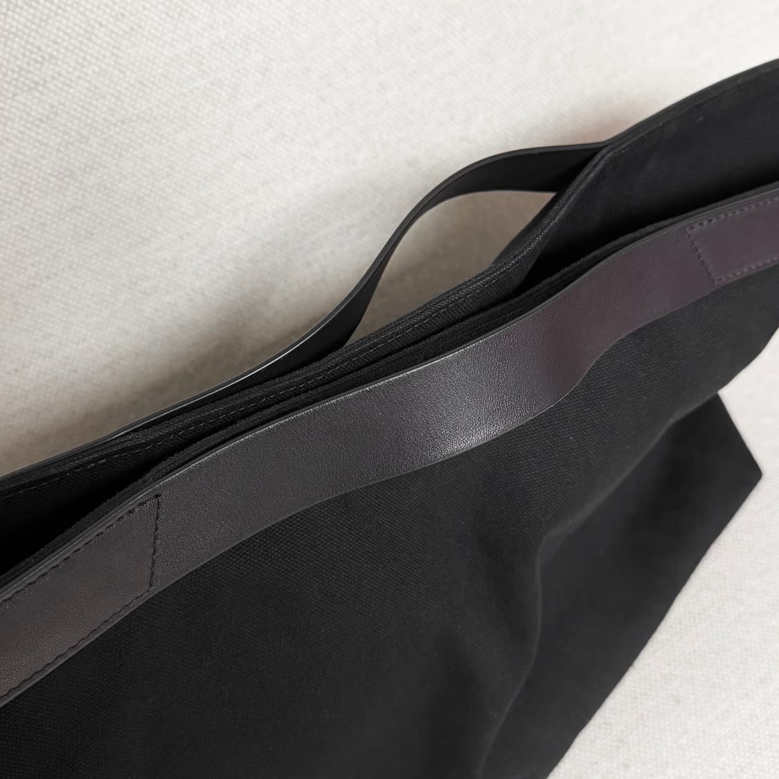 더로우 캔버스 키트백 상품이미지9