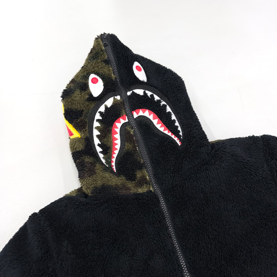 베이프 샤크 후드집업 풀집 보아털 플리스 자켓 상품이미지4