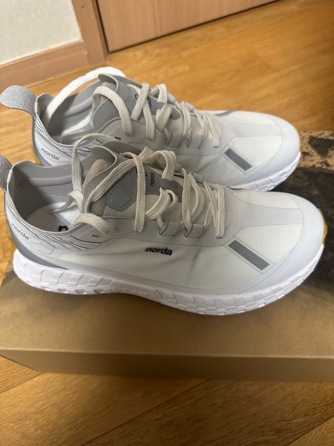 (265) norda 001 white/gum 상품이미지4