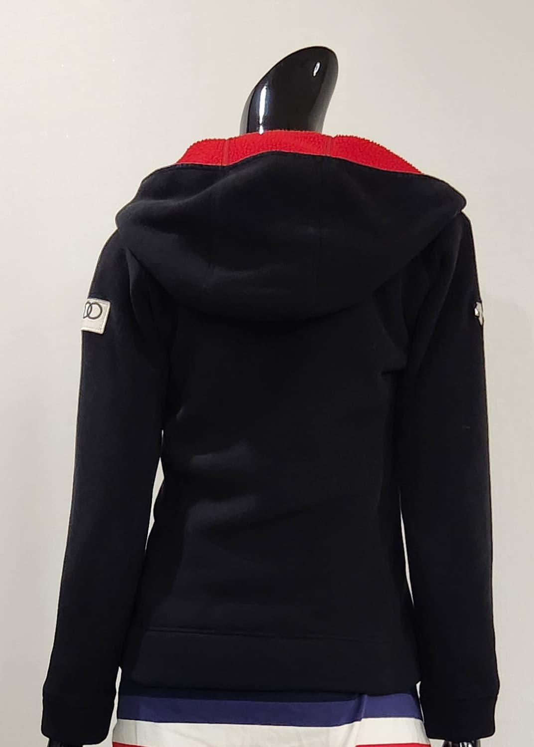 데상트 아우디 후리스  상품이미지4