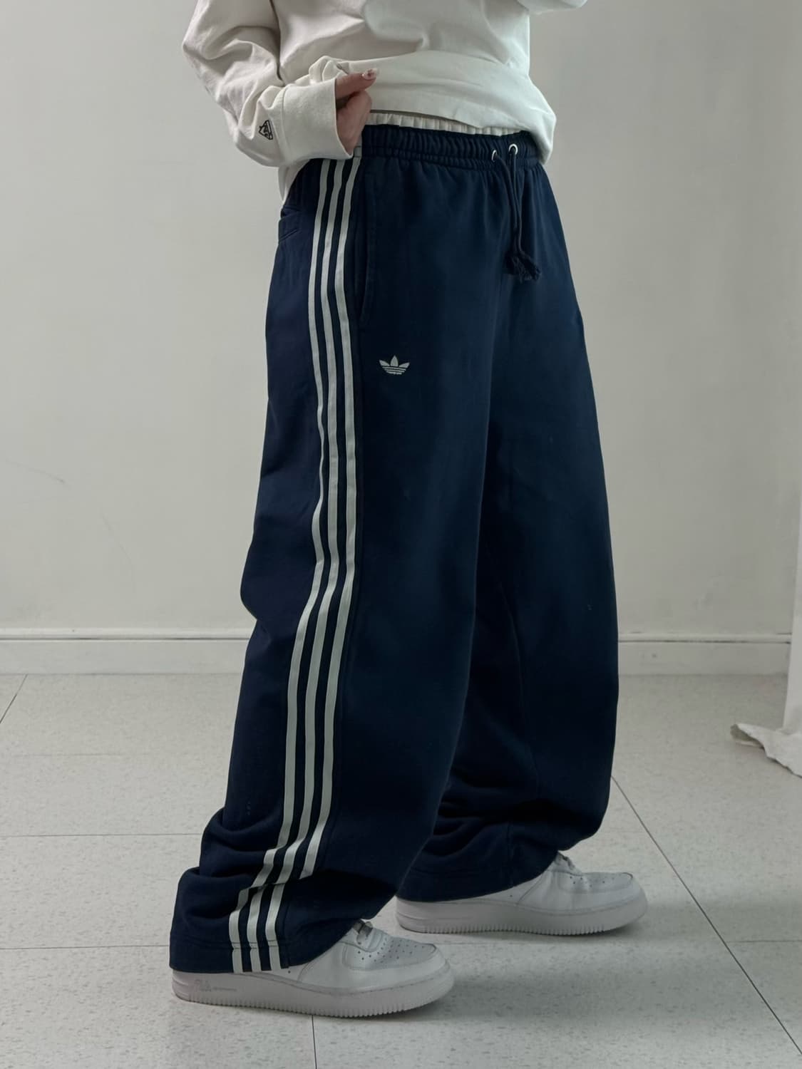 아디다스 네이비 스웻팬츠 상품이미지1