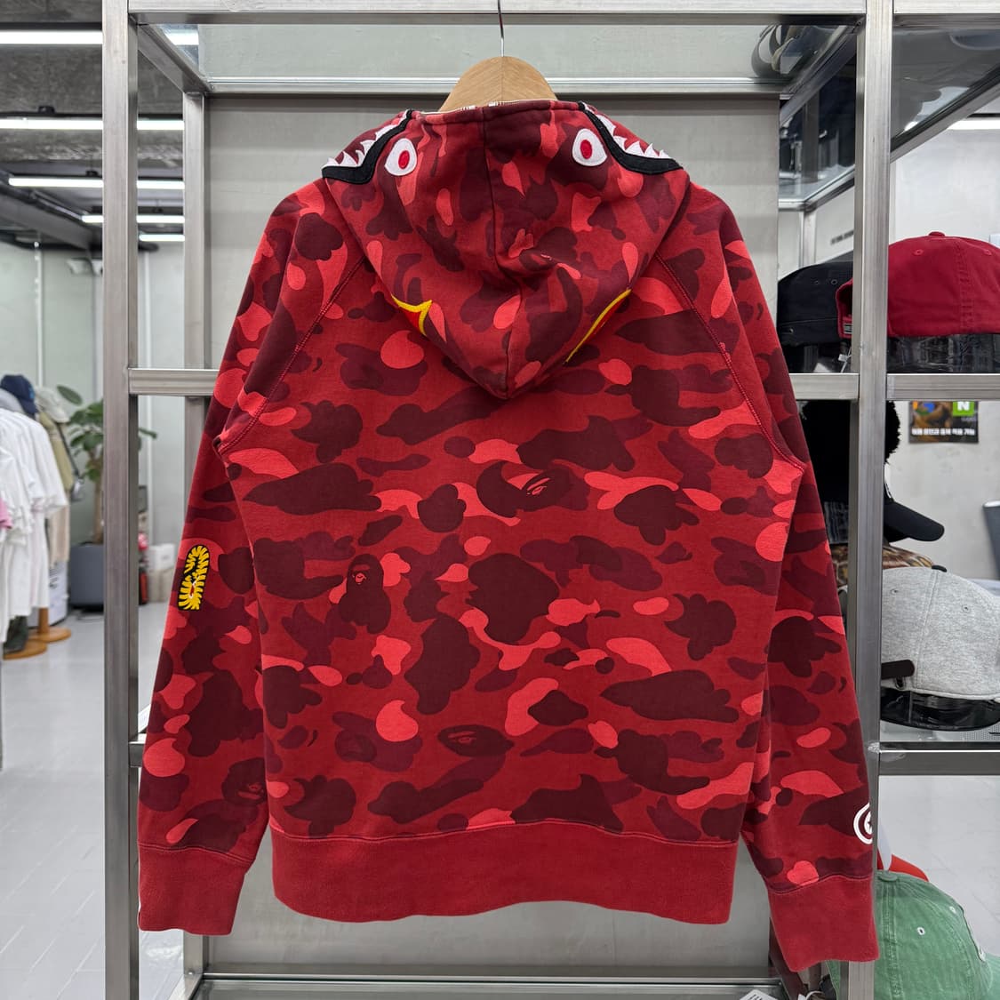 BAPE 베이프 퍼스트 카모 적계 샤크 풀집업 후디 상품이미지4