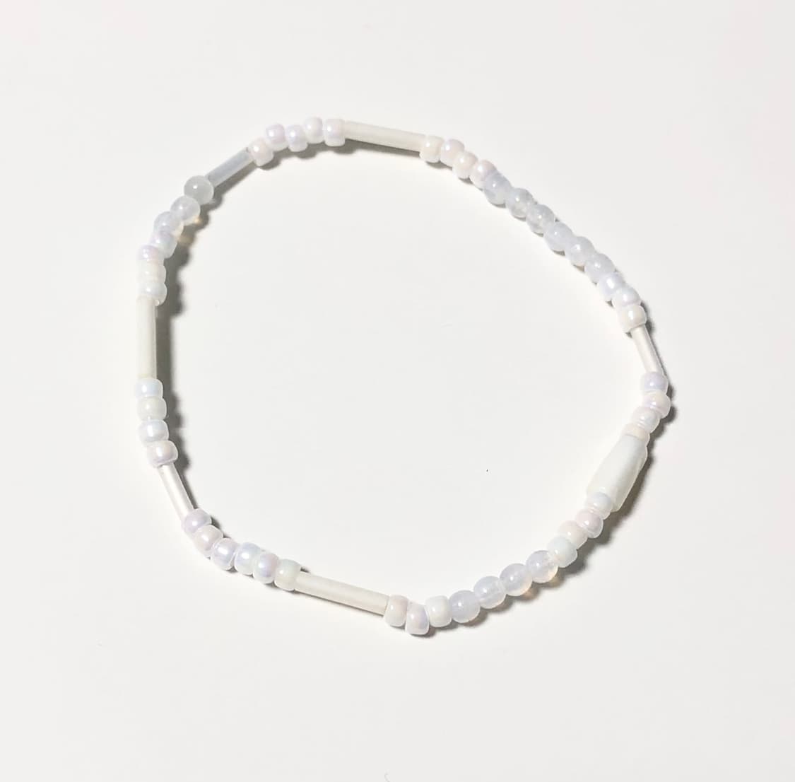 흰색 비즈팔찌 상품이미지1