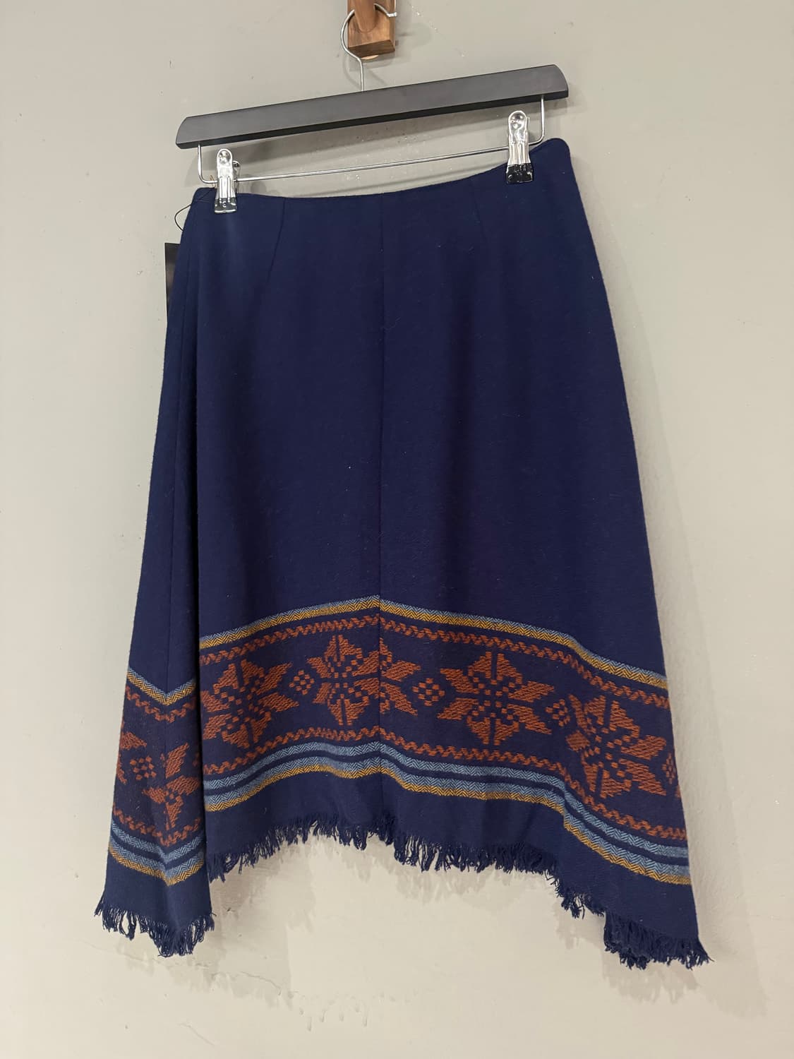 snow pattern eyelet detail unbalance sk 상품이미지8