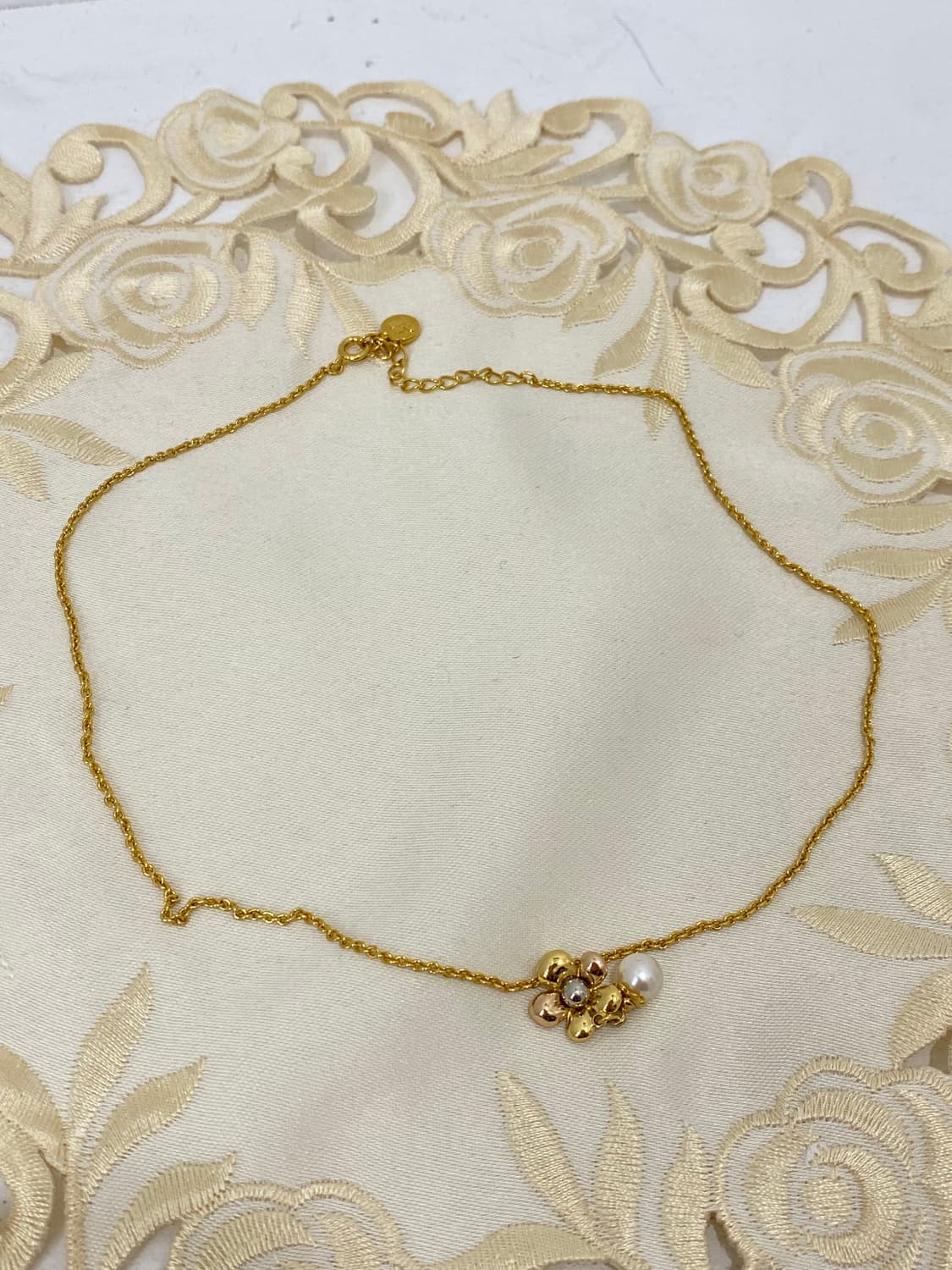 Courrèges 골드 플라워 진주 드롭 목걸이 상품이미지2