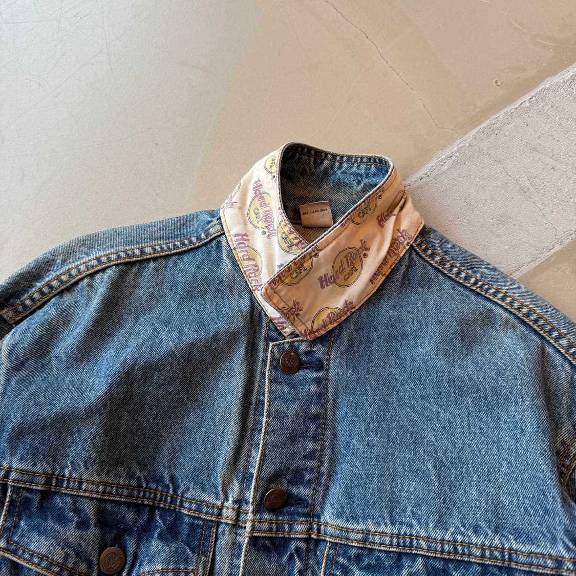 하드 락 카페 워싱턴 D.C 데님 트러커 자켓 상품이미지4
