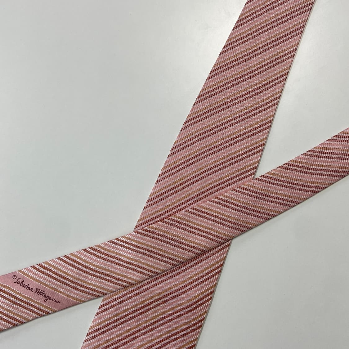페레가모(Ferragamo) 명품 정품 넥타이 상품이미지4