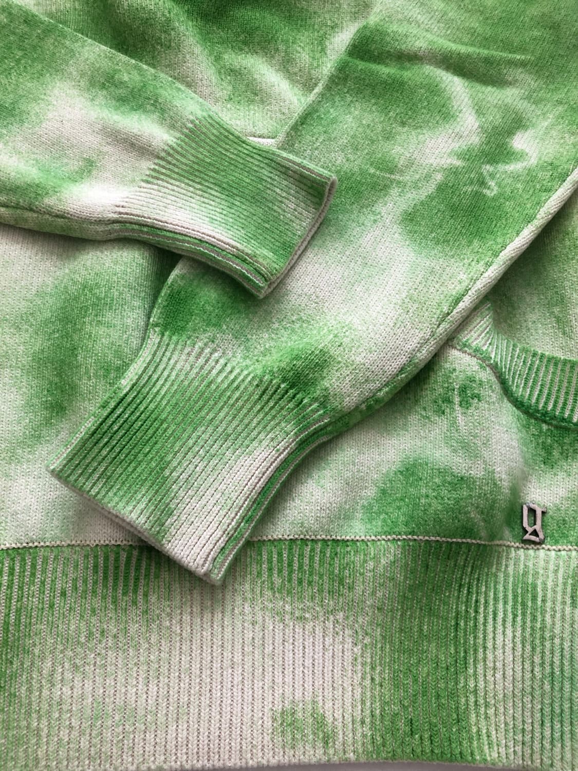 갈리아노 페인트가공 후드 풀오버 니트 상품이미지4