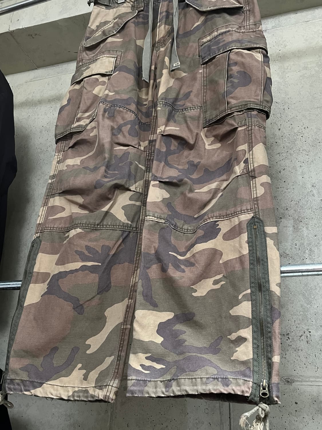 WHO TF R U Cargo Pants 상품이미지5