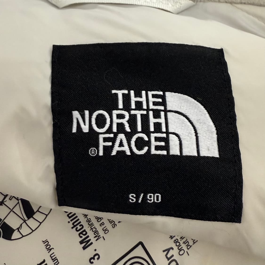 노스페이스 아이보리 패딩 상품이미지5