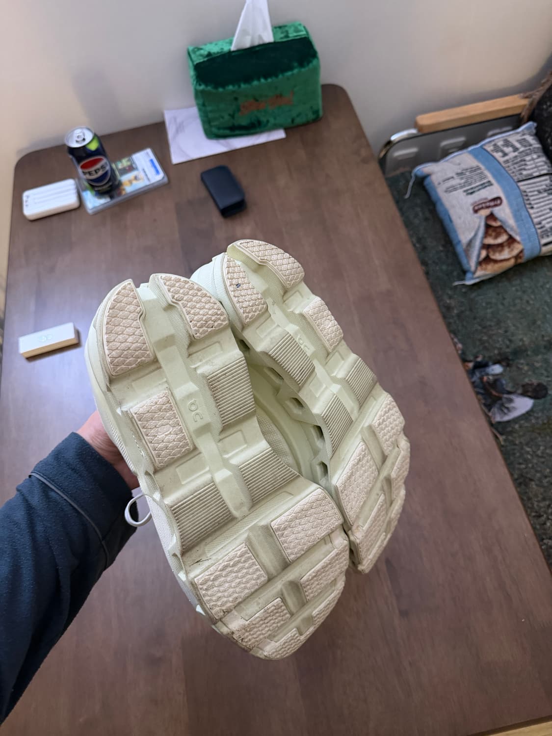 290) 포스트아카이브팩션 온러닝 시들링화이트 상품이미지4