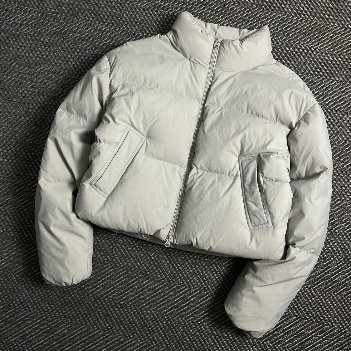 코드그라피 우먼스 덕 다운 푸퍼 크롭 패딩 그레이 y 4356 상품이미지1