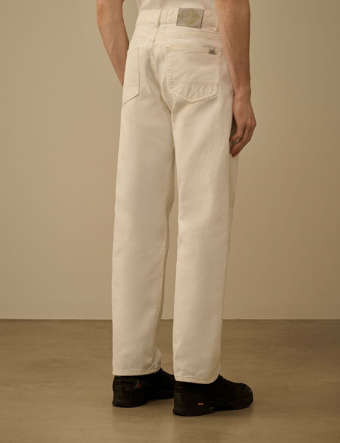 CP컴퍼니 BULL DENIM NO SIDE SEAMS PANTS 상품이미지2