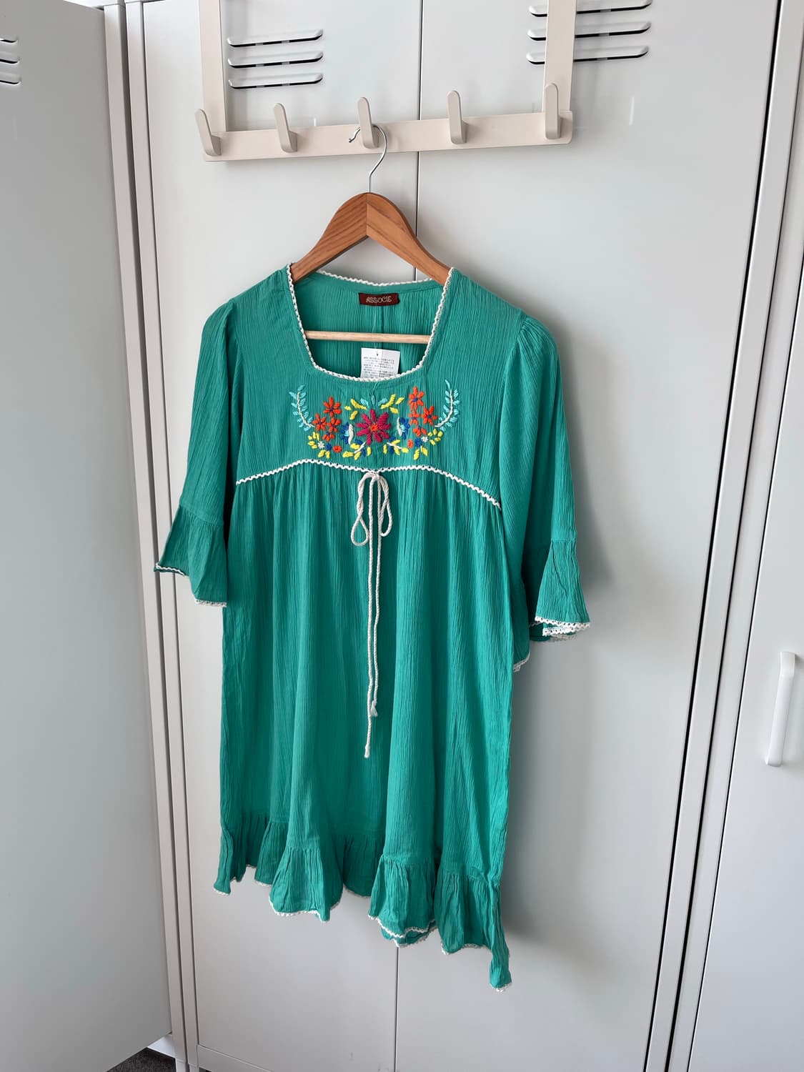 Associe 하구미 꽃 자수 그린 원피스 아오이유우 상품이미지2