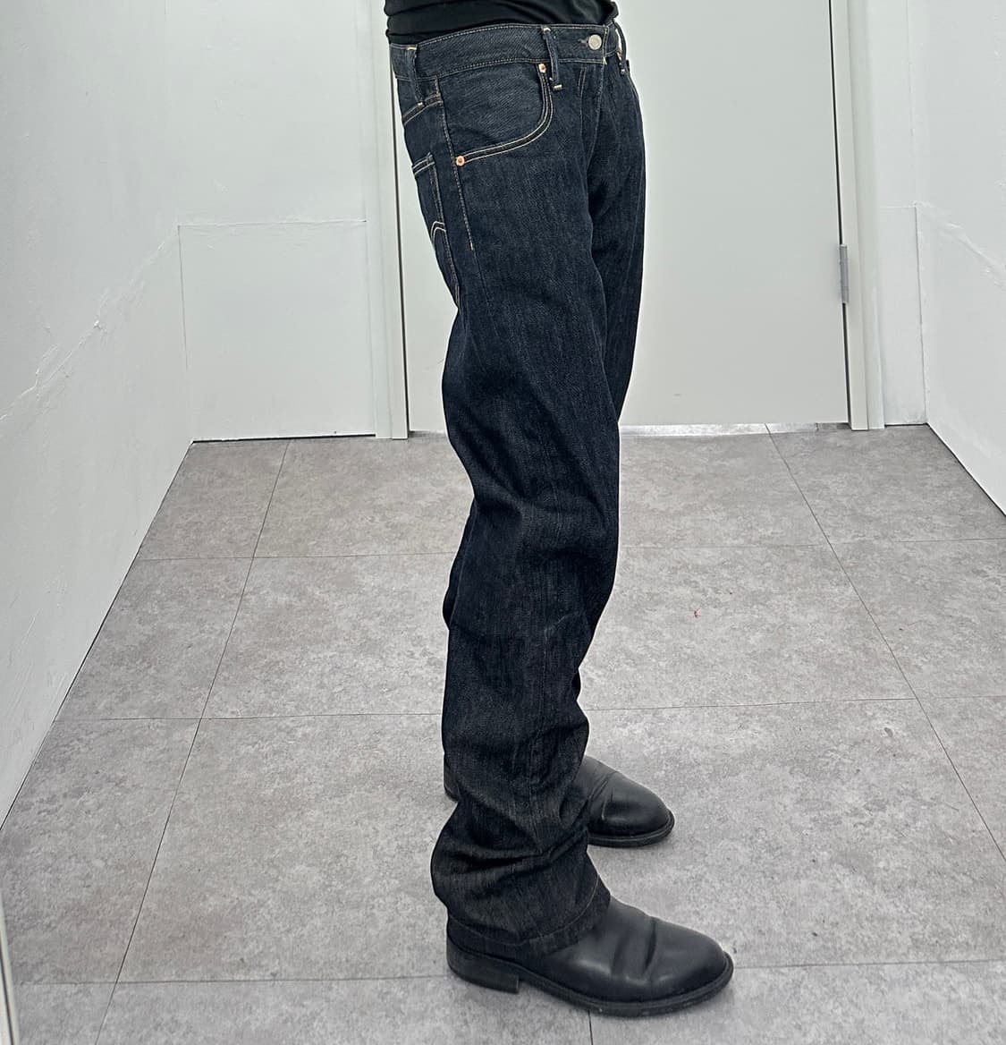 Levi’s 541 Dark Rinse Denim Jeans 상품이미지2