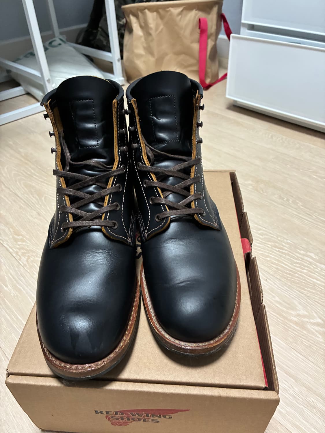 레드윙 9060 9.5D 상품이미지1