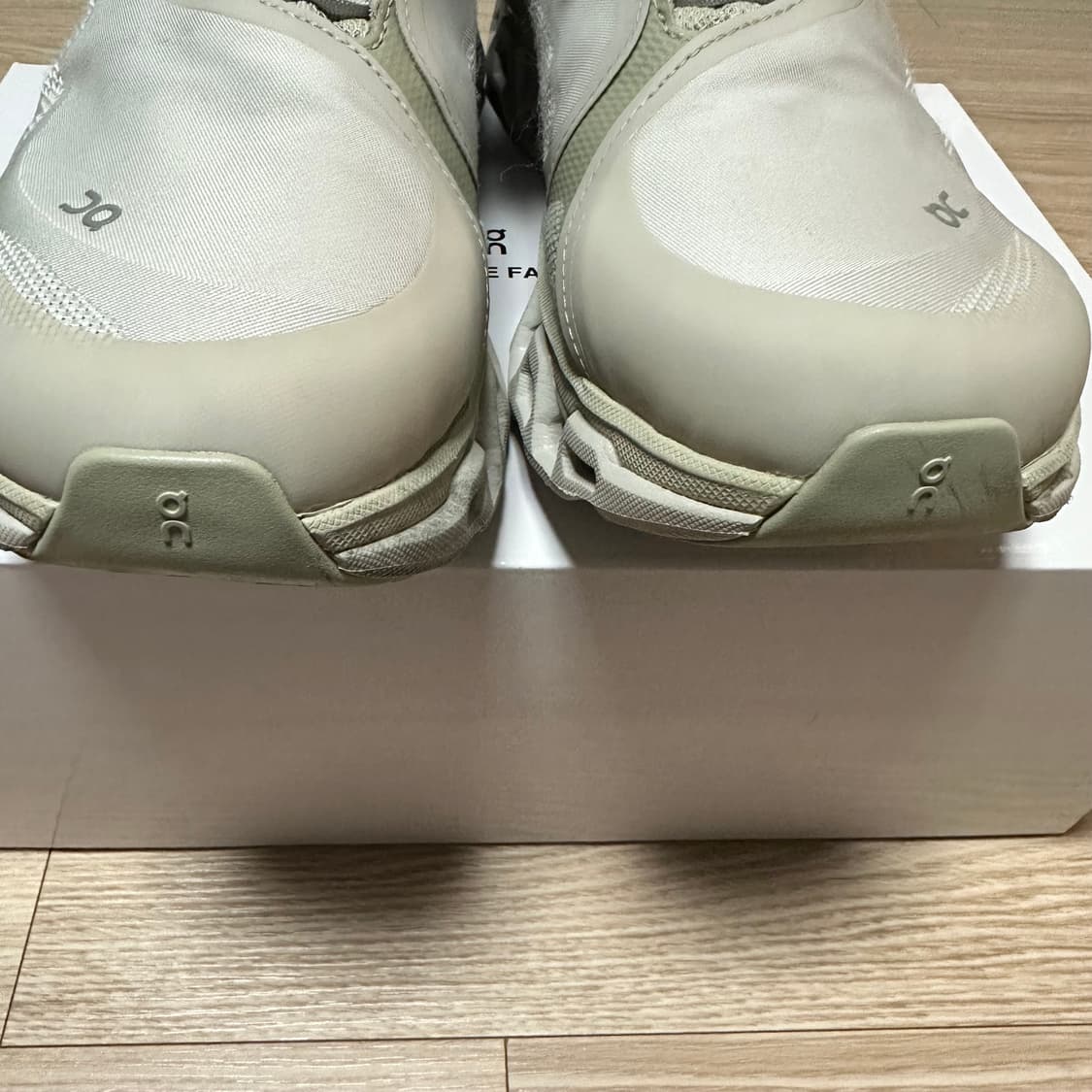 온 러닝 x 파프 클라우드몬스터 2 문더스트 US11.5 상품이미지6