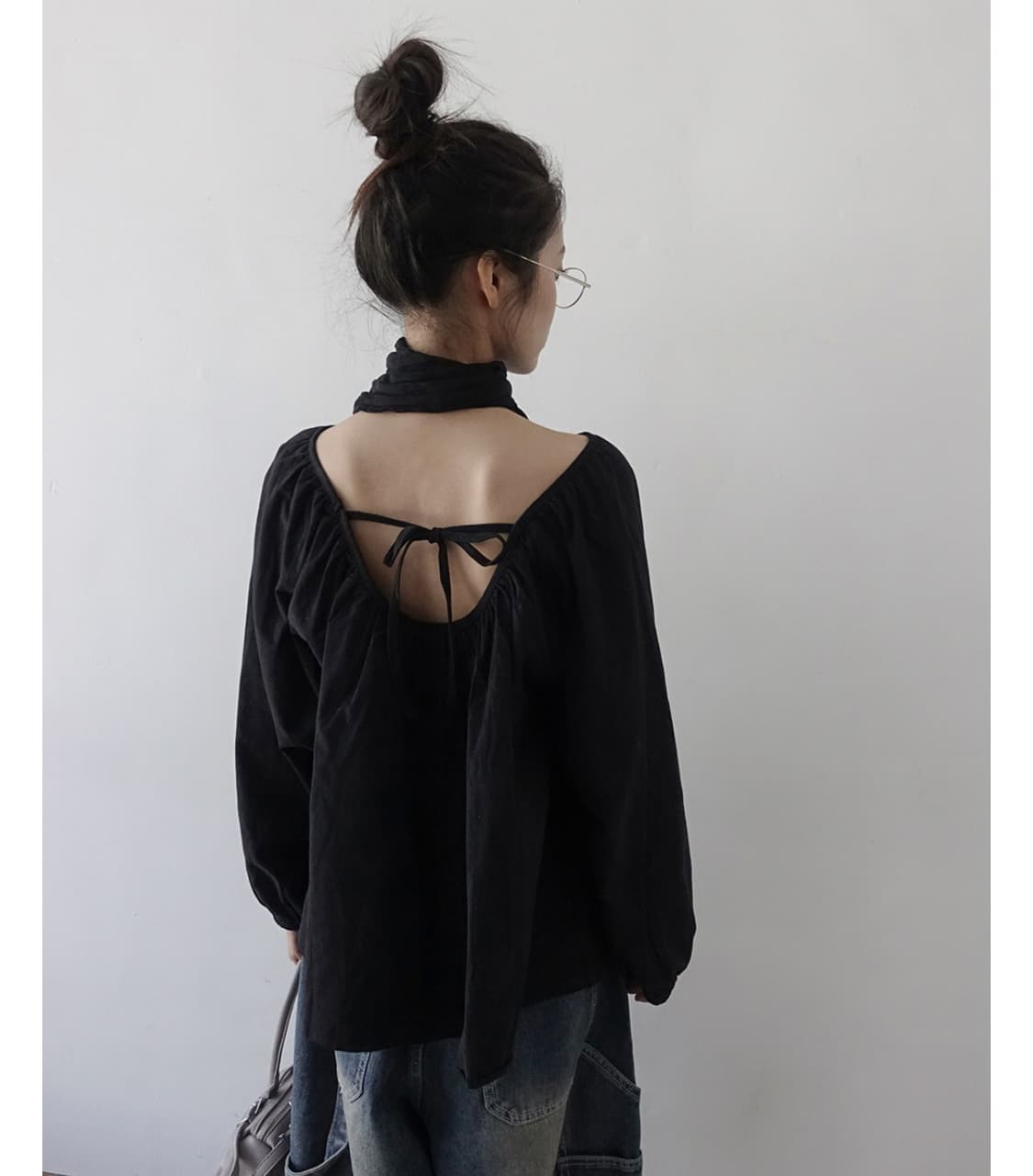 [새상품] 데일리쥬 made 조앤 피치기모 셔링 블라우스 상품이미지1