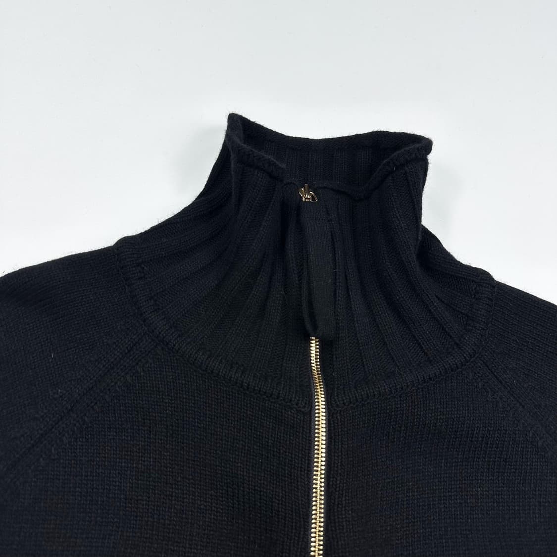 마뗑킴 스펠 백로고 블랙 울 니트 집업 (S 여성추천) 상품이미지6