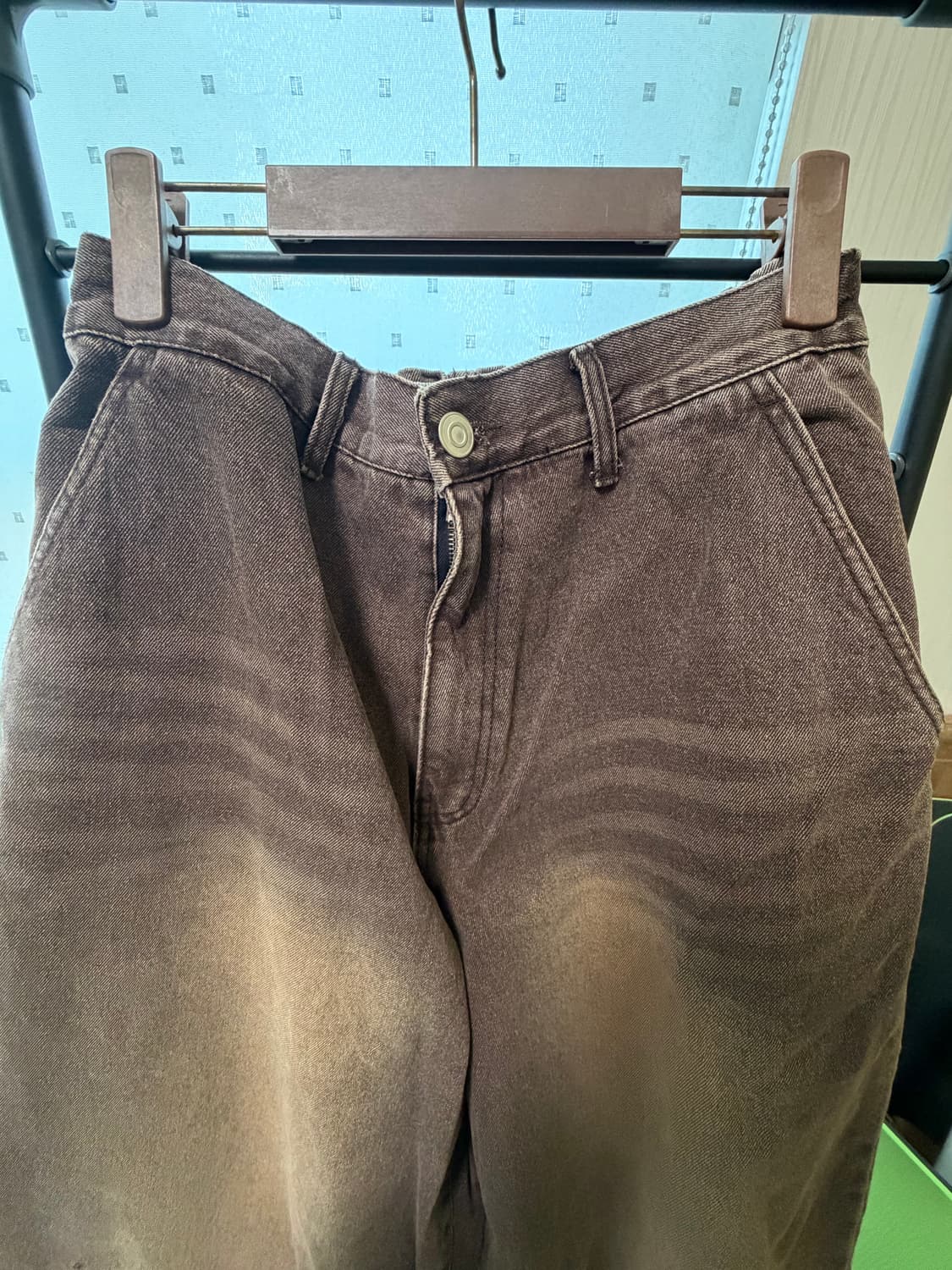 데미지 브라운 데님 팬츠데미지 브라운 데님 팬츠 상품이미지2