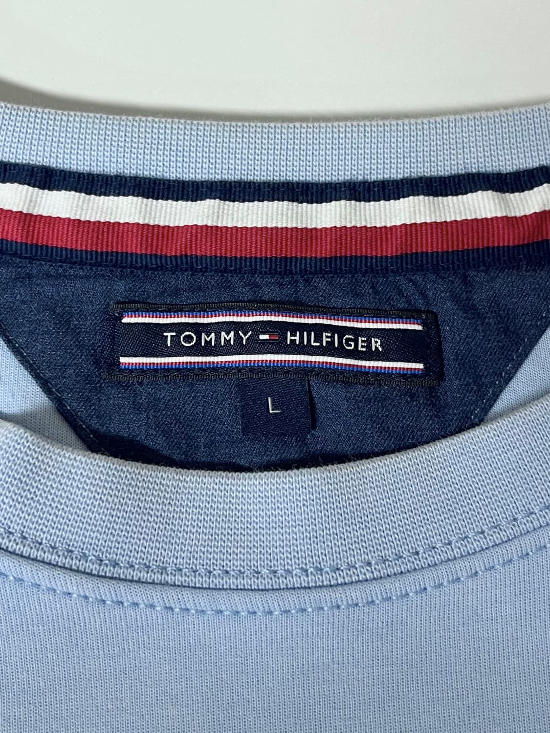 L) 타미힐피거 미니플래그 맨투맨 하늘색 상품이미지4